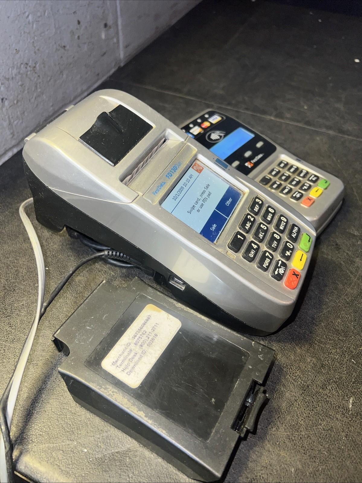 First Data FD130 Duo and FD-35 PIN Pad Credit Debit Card POS Terminal FD130Duo