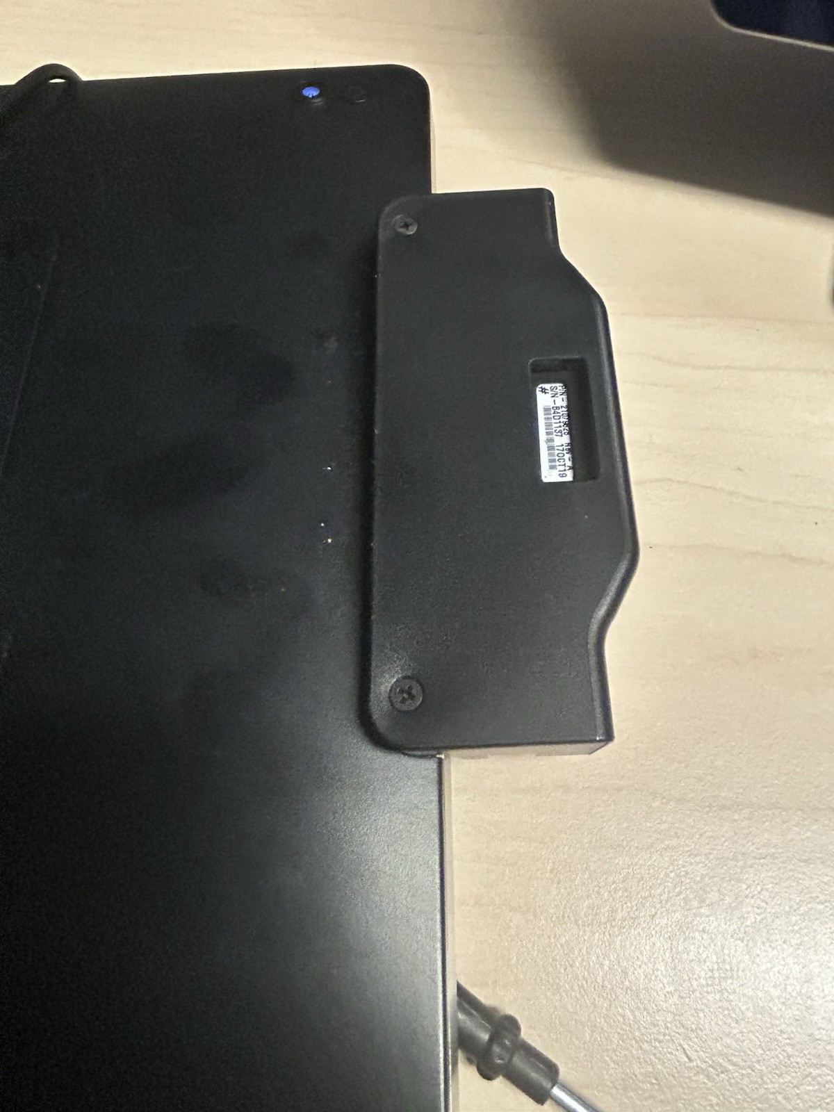 Lot of 2: Toast 15″ POS Terminal ELO – & 1 Stand Chip Reader Esy15i1B – Cracked*