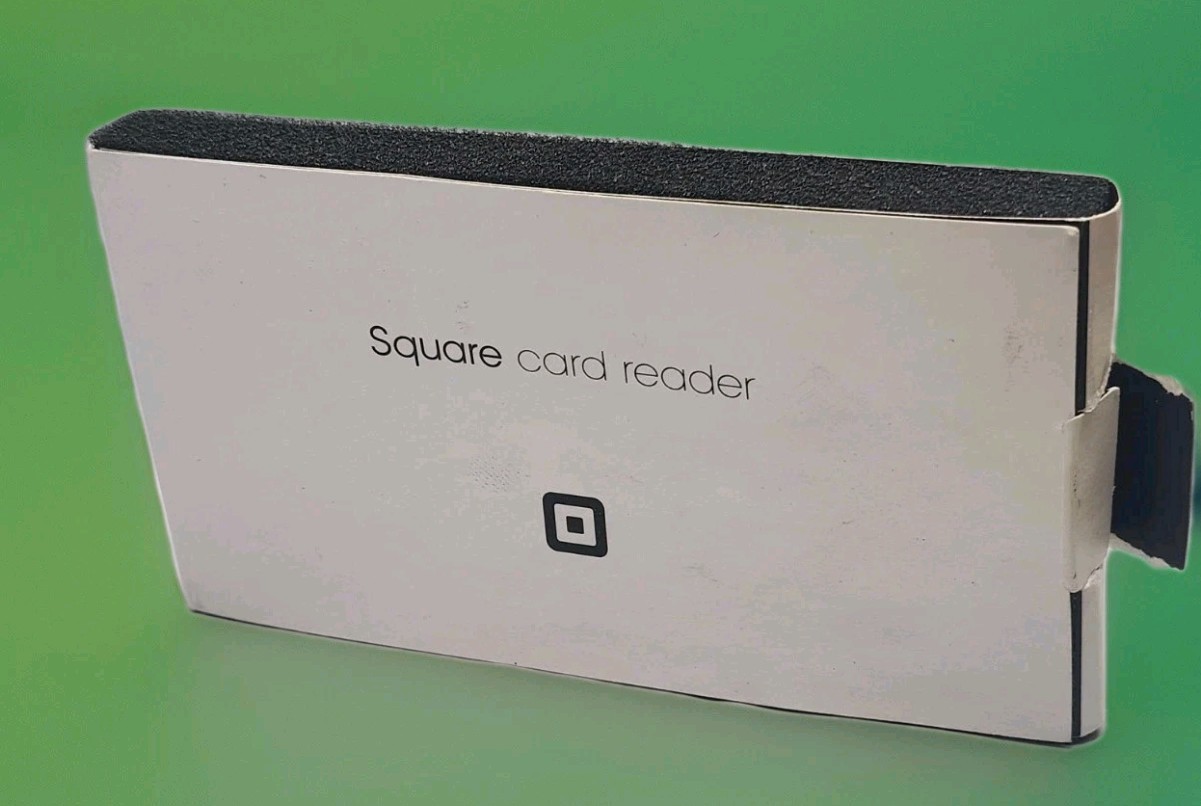 Square Card Reader Device For The I-phone Andriod Or Tablets