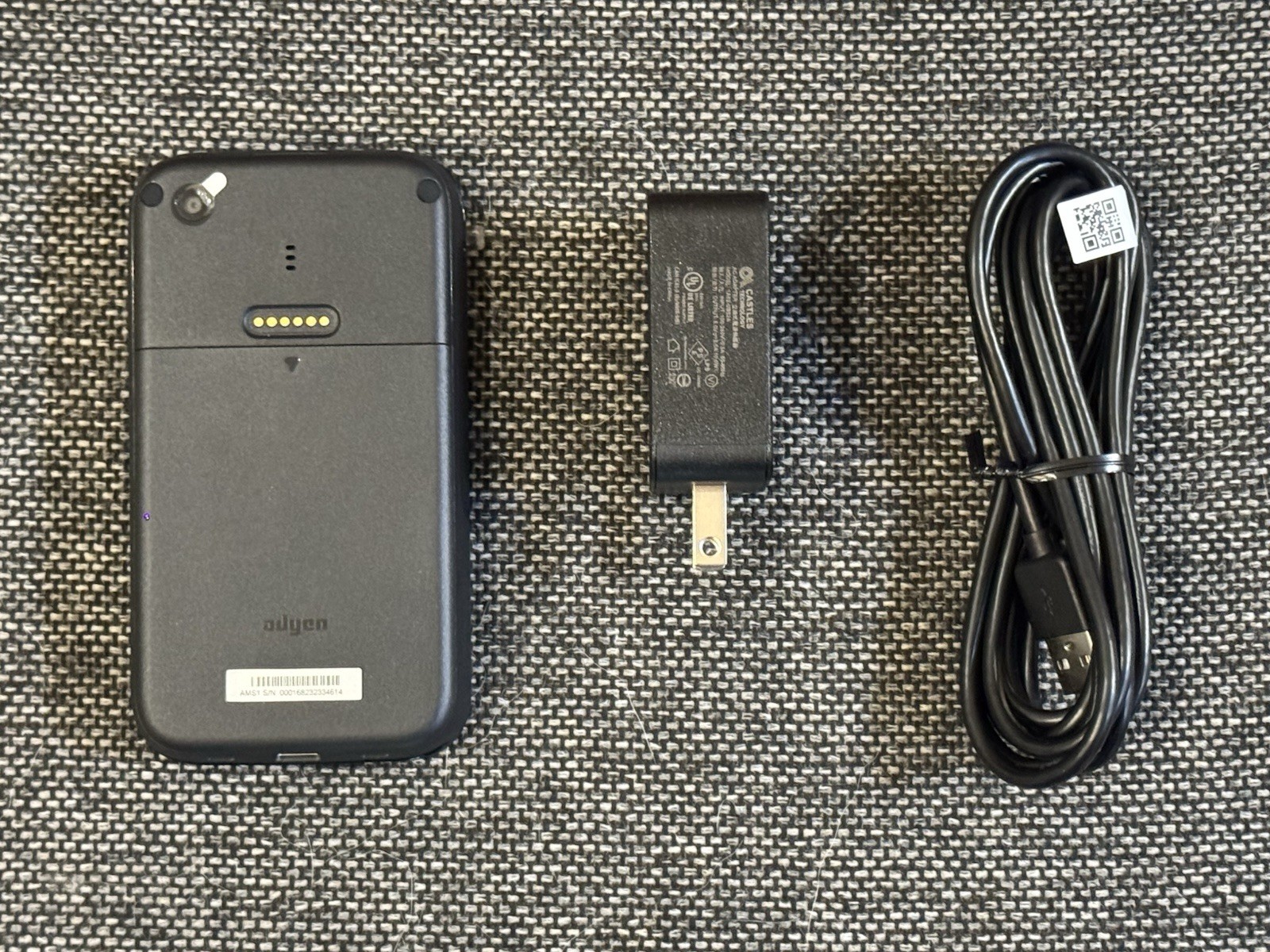 Adyen AMS1 Point of Sale Credit Card Terminal Wireless w/Charger 10517006 S1AMS1