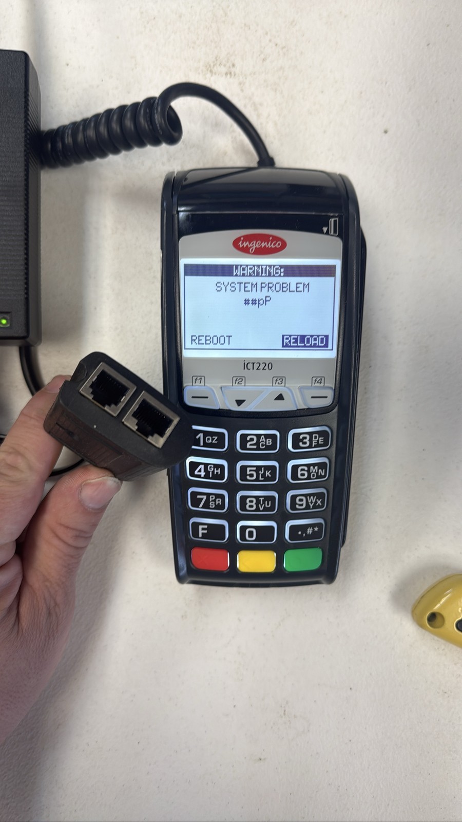 Ingenico ICT220 Credit Card Terminal w/ Power Supply *See Photos*