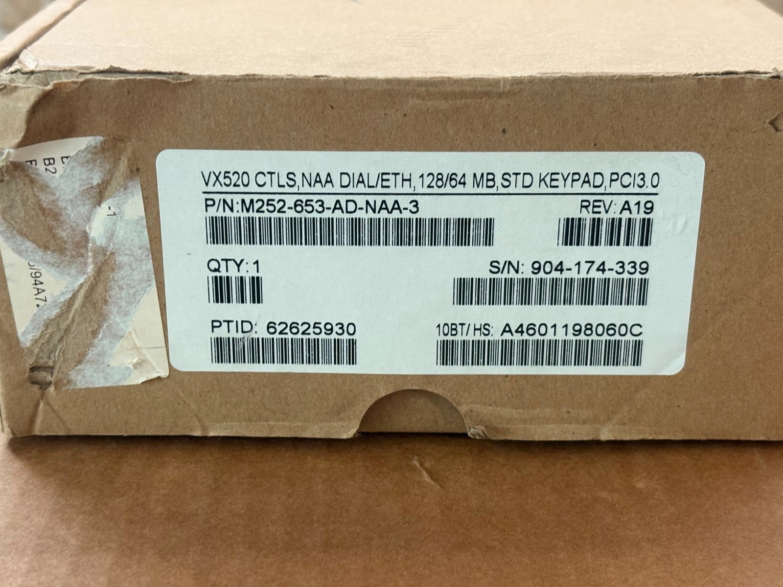 VeriFone Vx520 EMV Credit Card Machine #M252-753-03-NAA-3