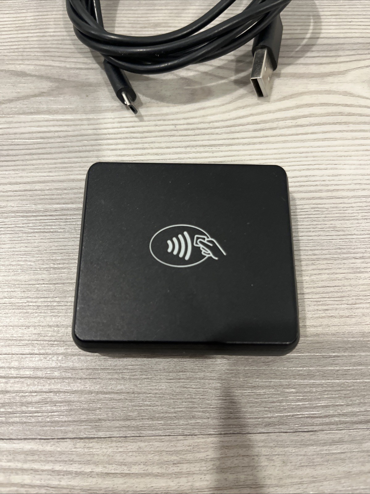 BBPOS CHB2A Chipper 2X BT Bluetooth NFC Card Reader 2AB7X-CHB2X