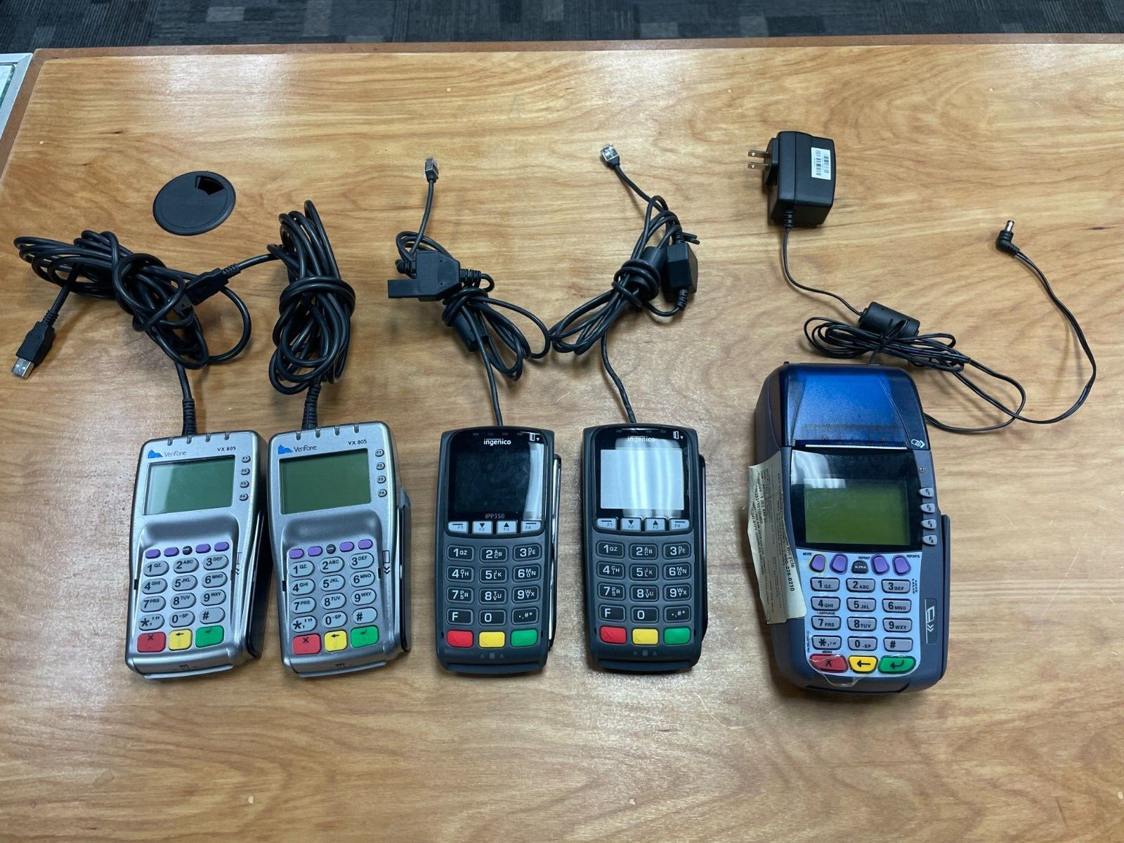 Lot 5 Untested Card Readers, 2 Verifone VX805, 2 ingenico iPP350, Verifone 3740