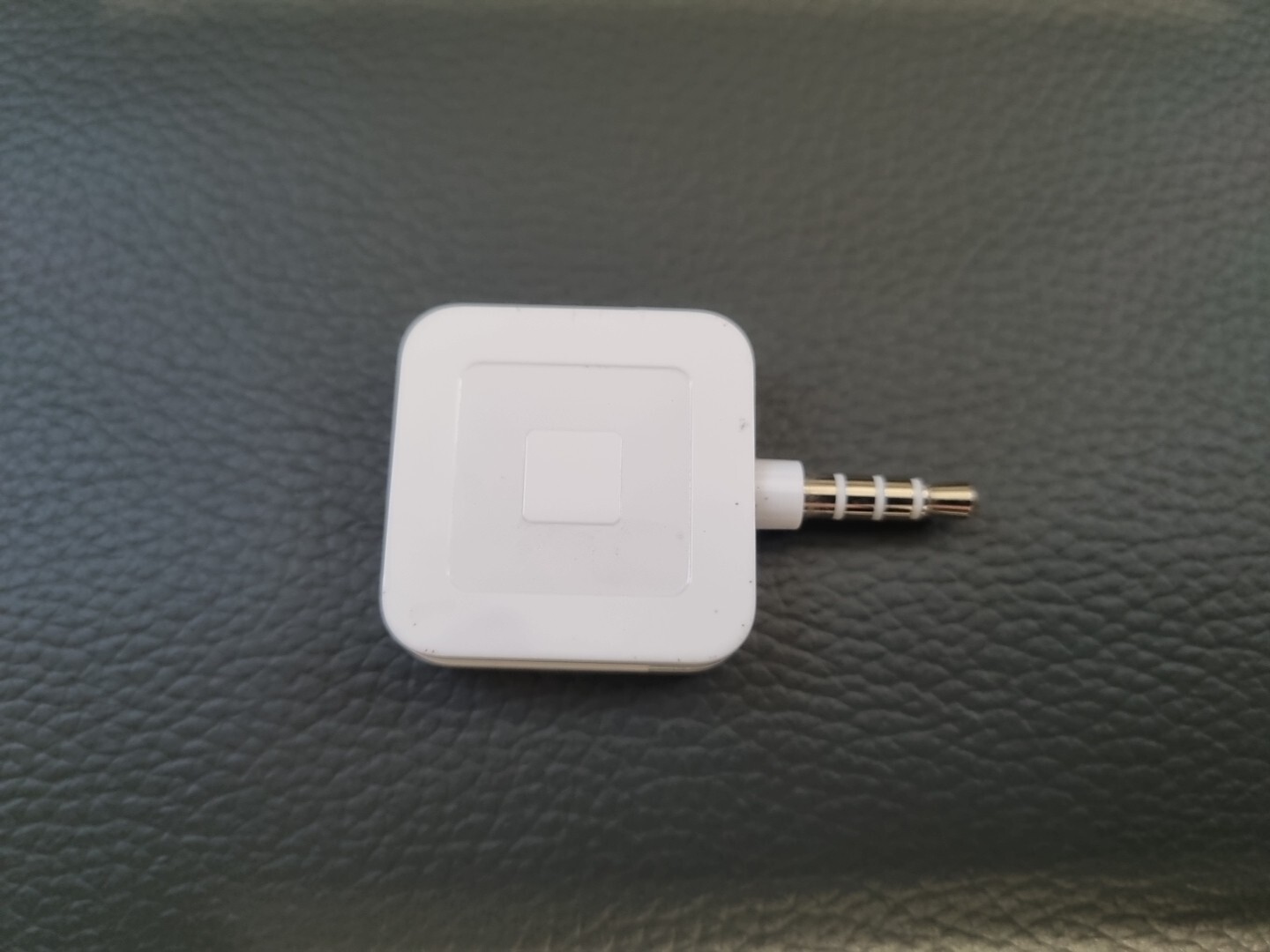 Square Credit Debit Card Reader 3.5mm Headphone Aux Jack White iPhone Android