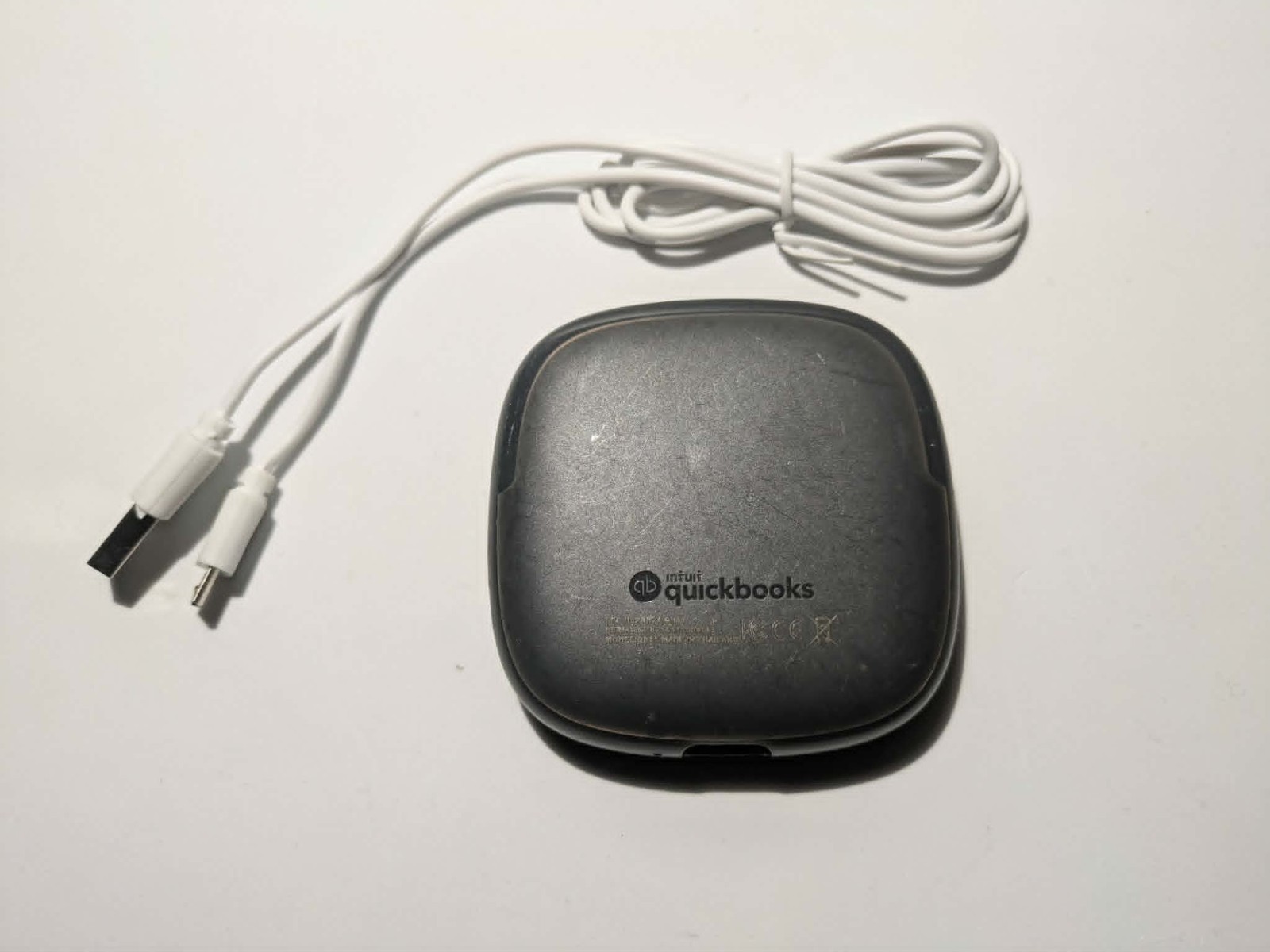 Intuit Quickbooks QB21 Bluetooth Chip & Magstripe Card Reader