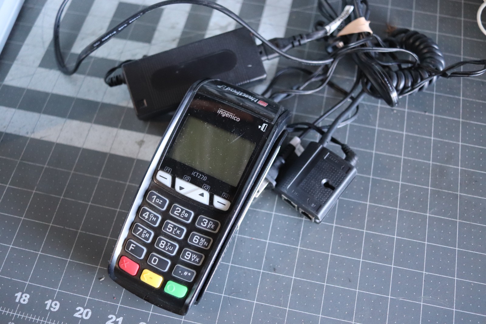 Ingenico ICT220 Credit Card Terminal w/ EMV Chip Reader & RS232 US Power Adapter
