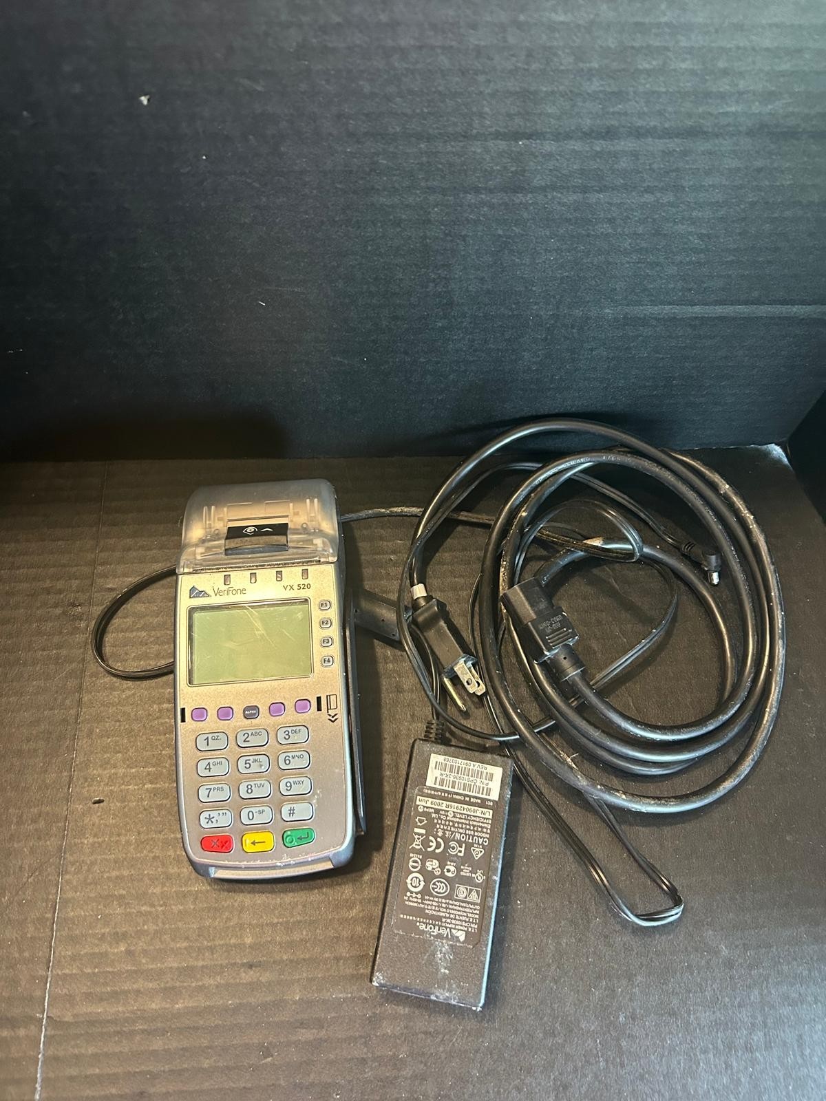 VERIFONE VX520 CREDIT / DEBIT CARD POS TERMINAL WITH POWER CORD
