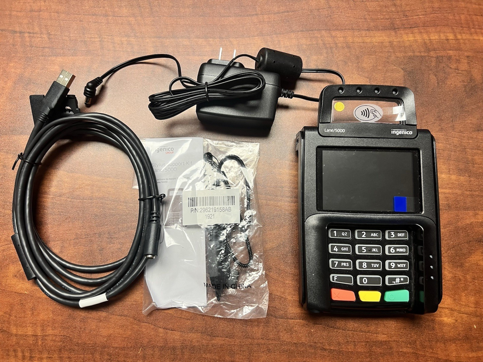New Ingenico Lane 5000 V3 Payment Terminal w/ PSU, Stylus, Cable