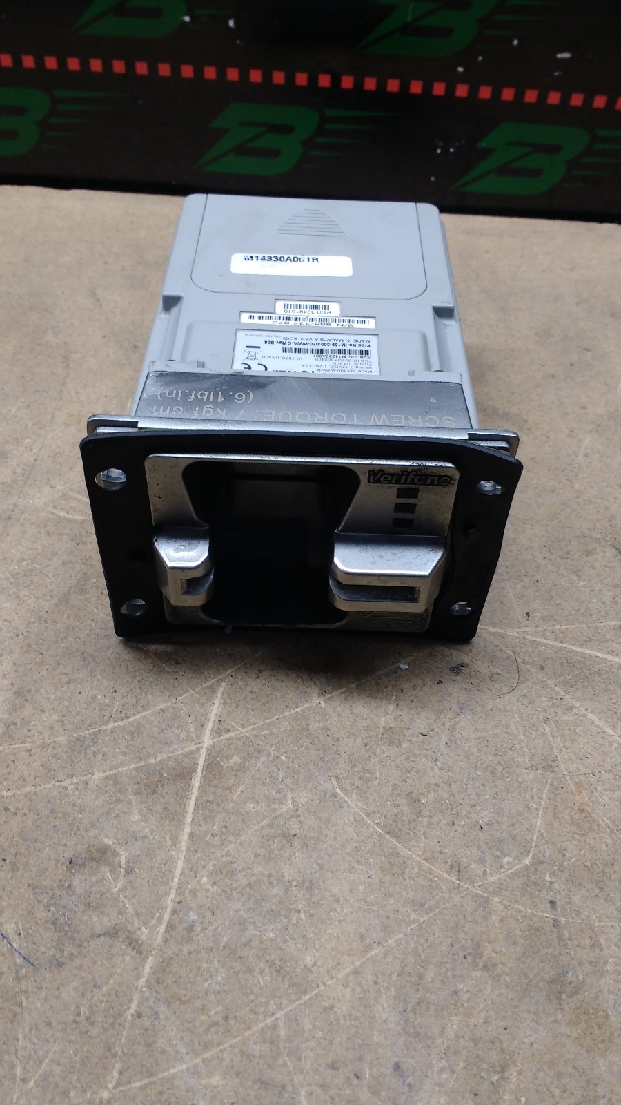 VERIFONE UX300 WPWR CREDIT CARD TERMINAL READER FOR GVR M159-300-070-WWA-C
