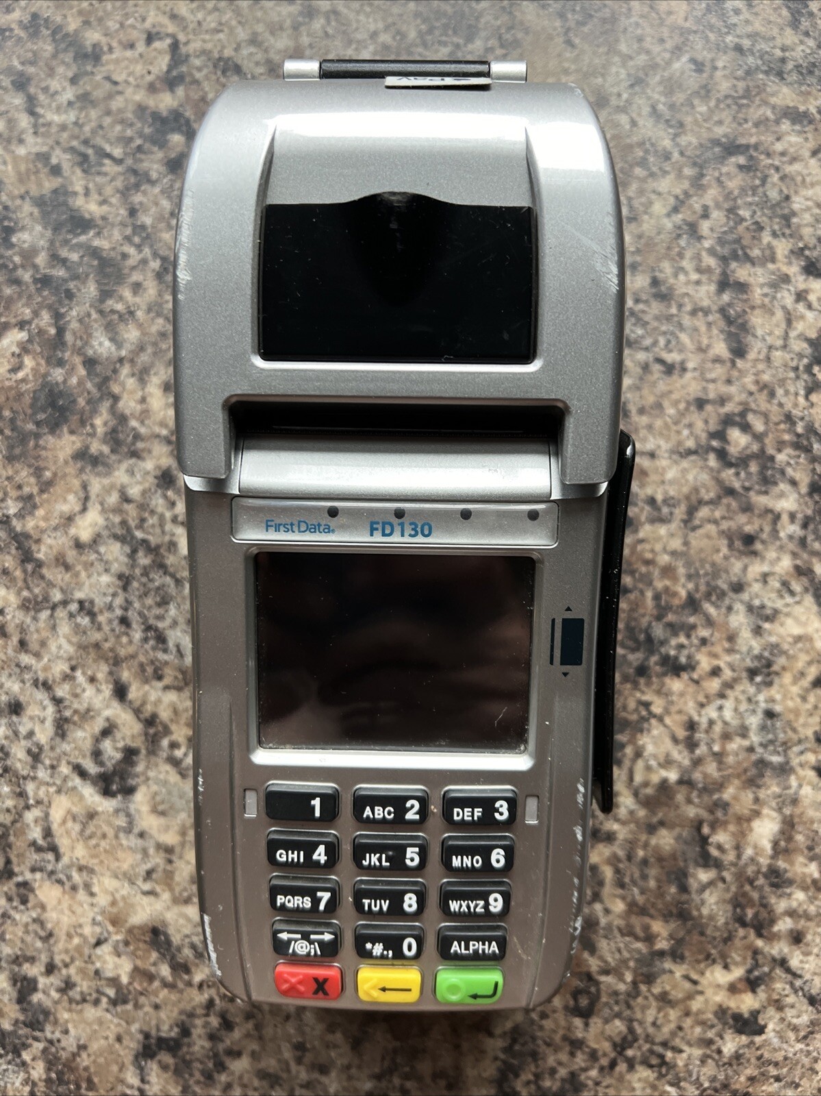 FIRST DATA FD130 CREDIT CARD TERMINAL AND RECEIPT PRINTER