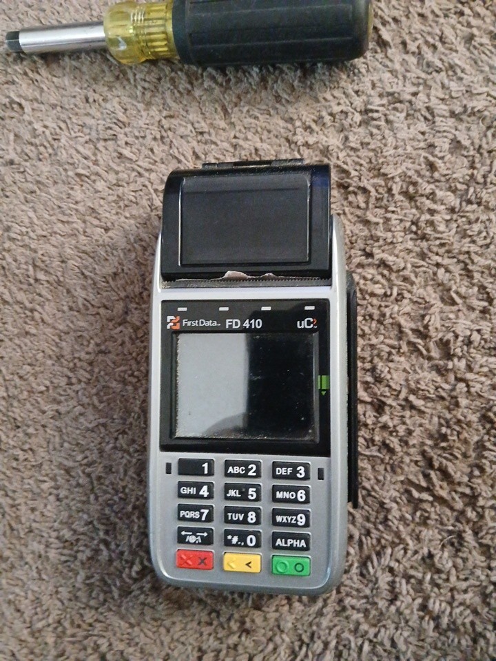 FIRST DATA FD 410 CREDIT CARD MACHINE WIRELESS SMART CHIP DEBIT READER TERMINAL