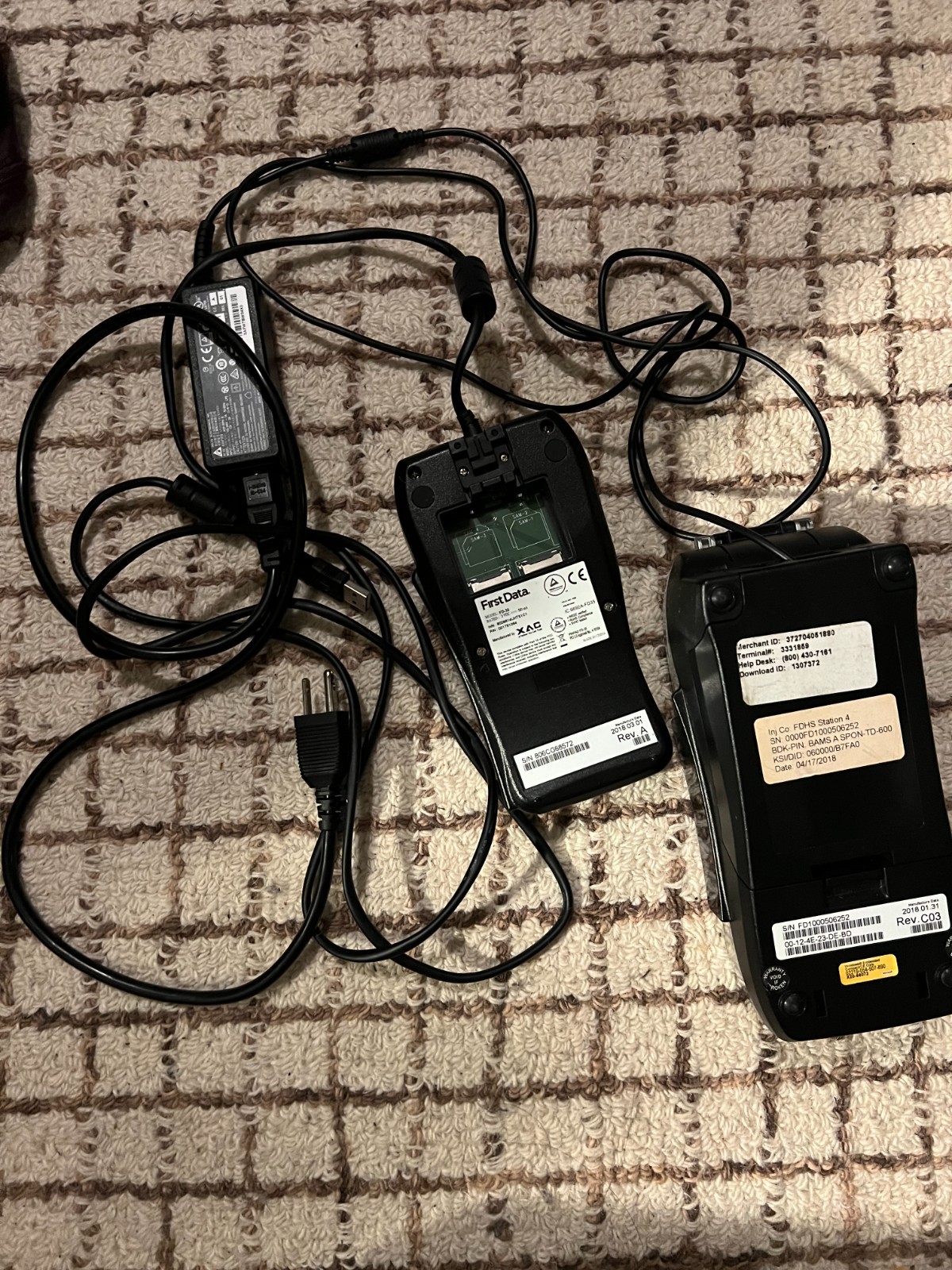 First Data FD130 Duo and FD-35 PIN Pad Credit Debit Card POS Terminal FD130Duo