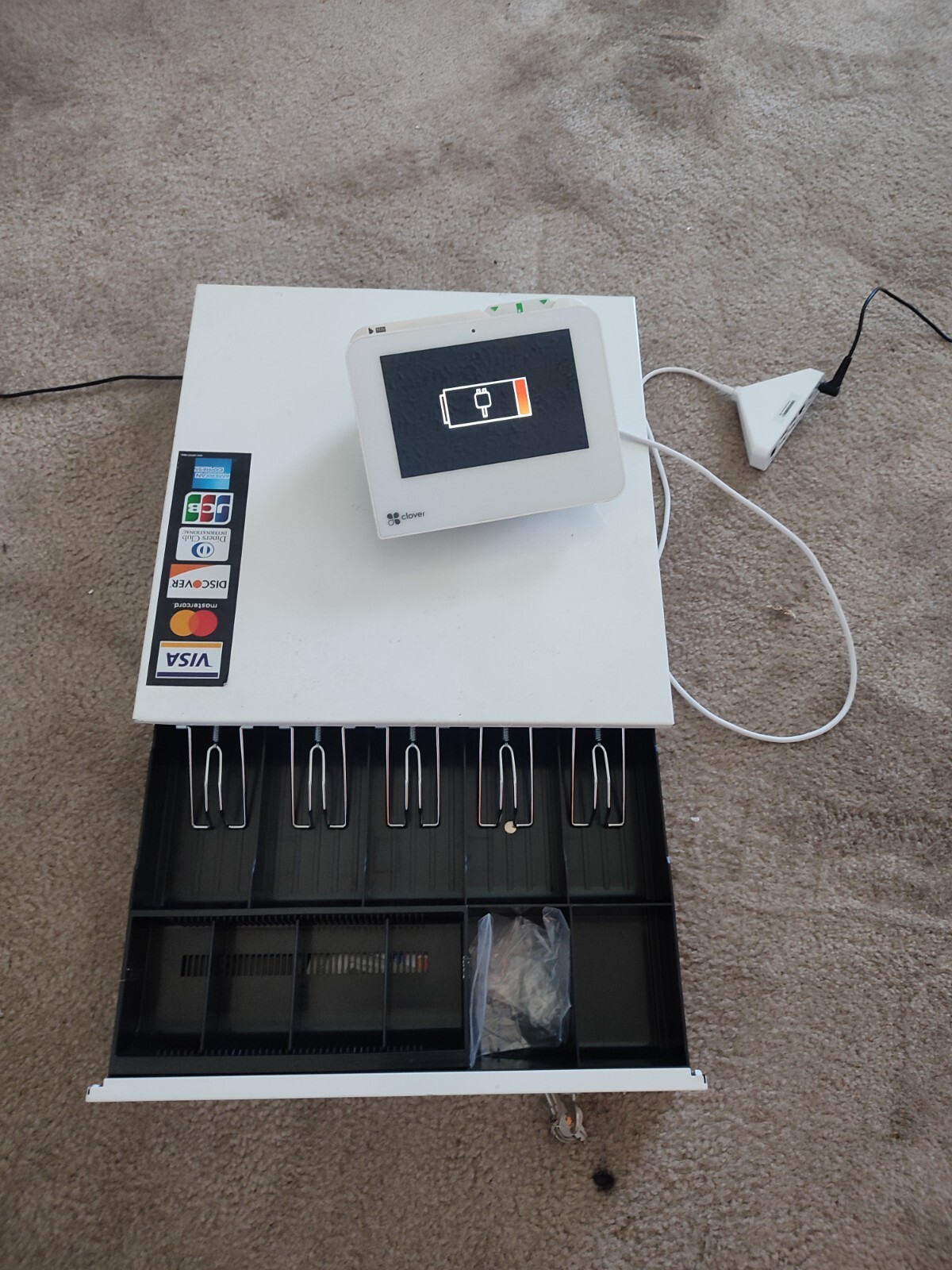 Clover Mini POS Apple Pay, EMV, Printer, Credit Card Machine with Cash drawer