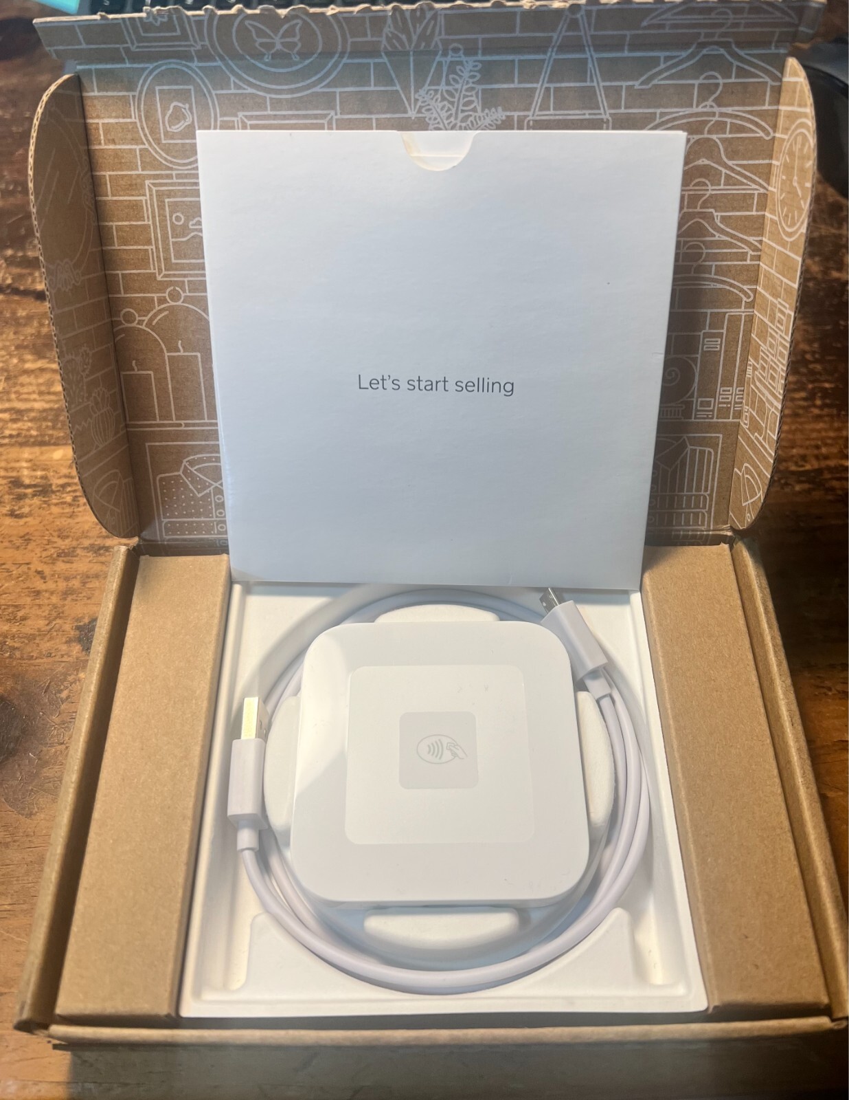 Square A-SKU-0486 Credit Card and Chip Reader