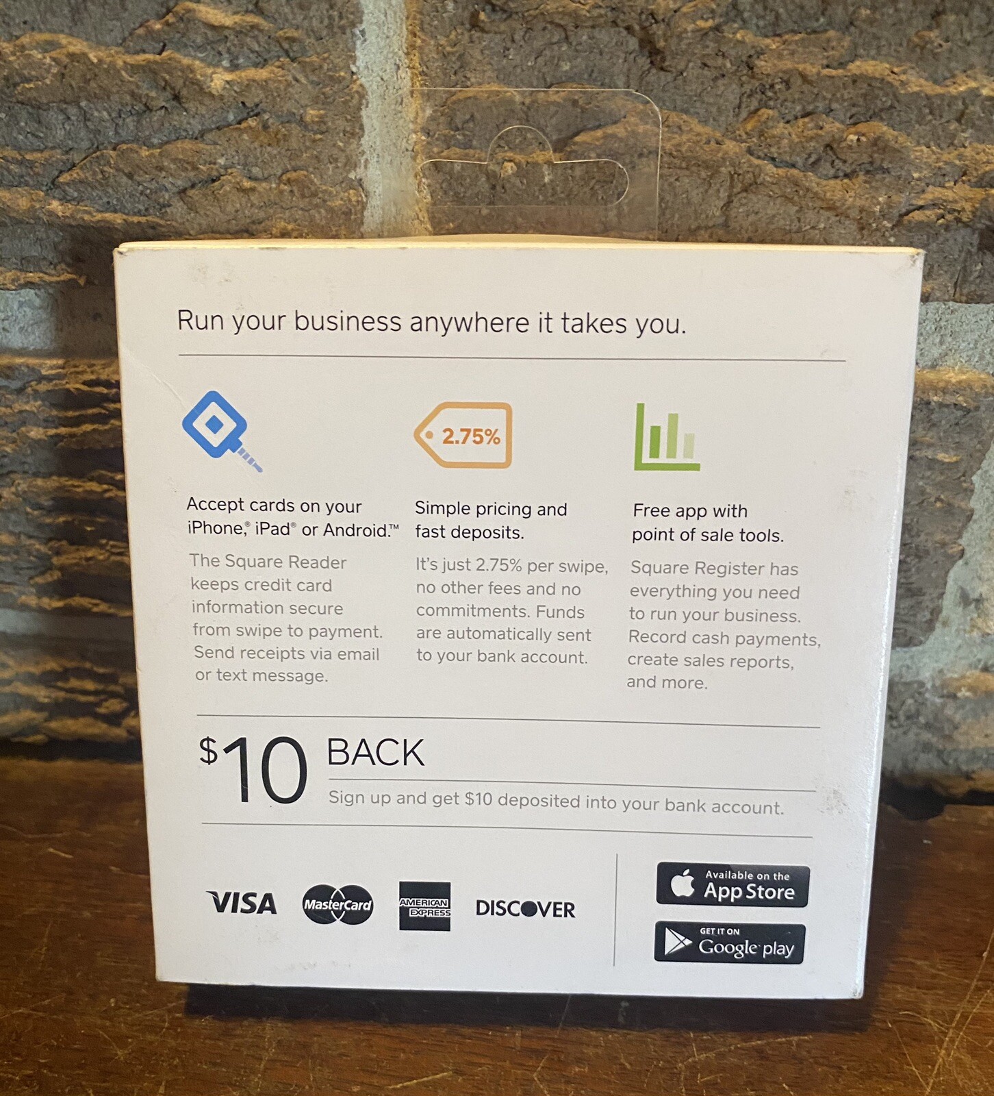 Square A-PKG-0206-01 Credit Debit Card Reader – White for Apple iPhone Android