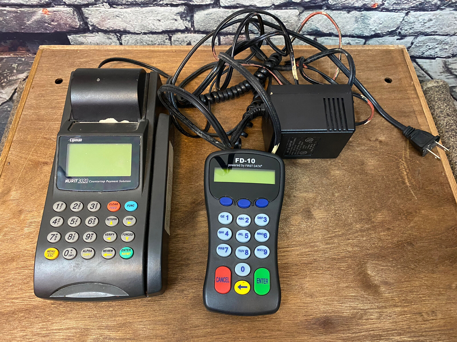 Lipman Nurit 3020 Countertop Payment Solutions Credit Card Processor UNTESTED