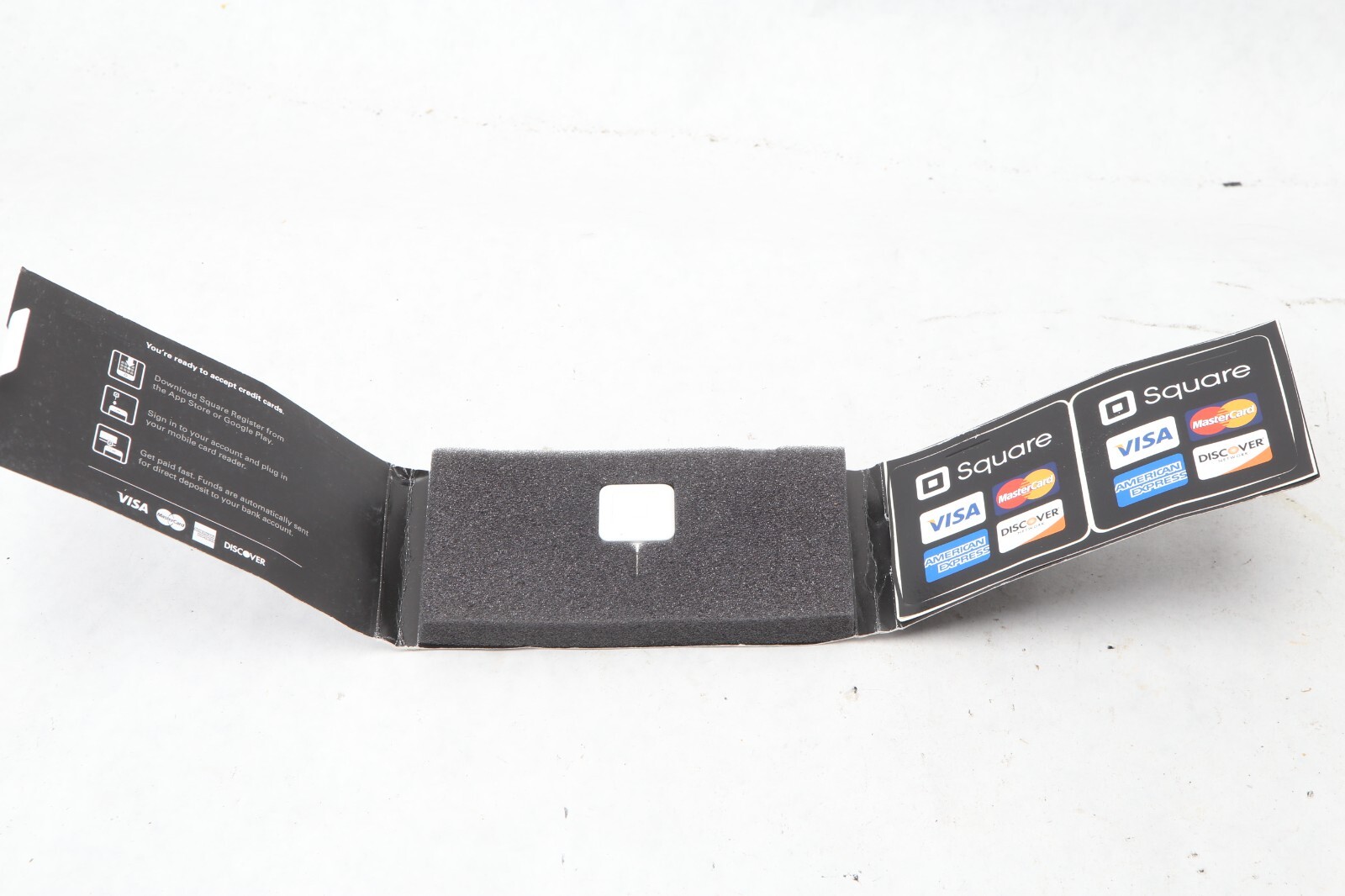 Square A-PKG-0206-01 Credit Debit Card Reader White Apple iPhone Android C32a