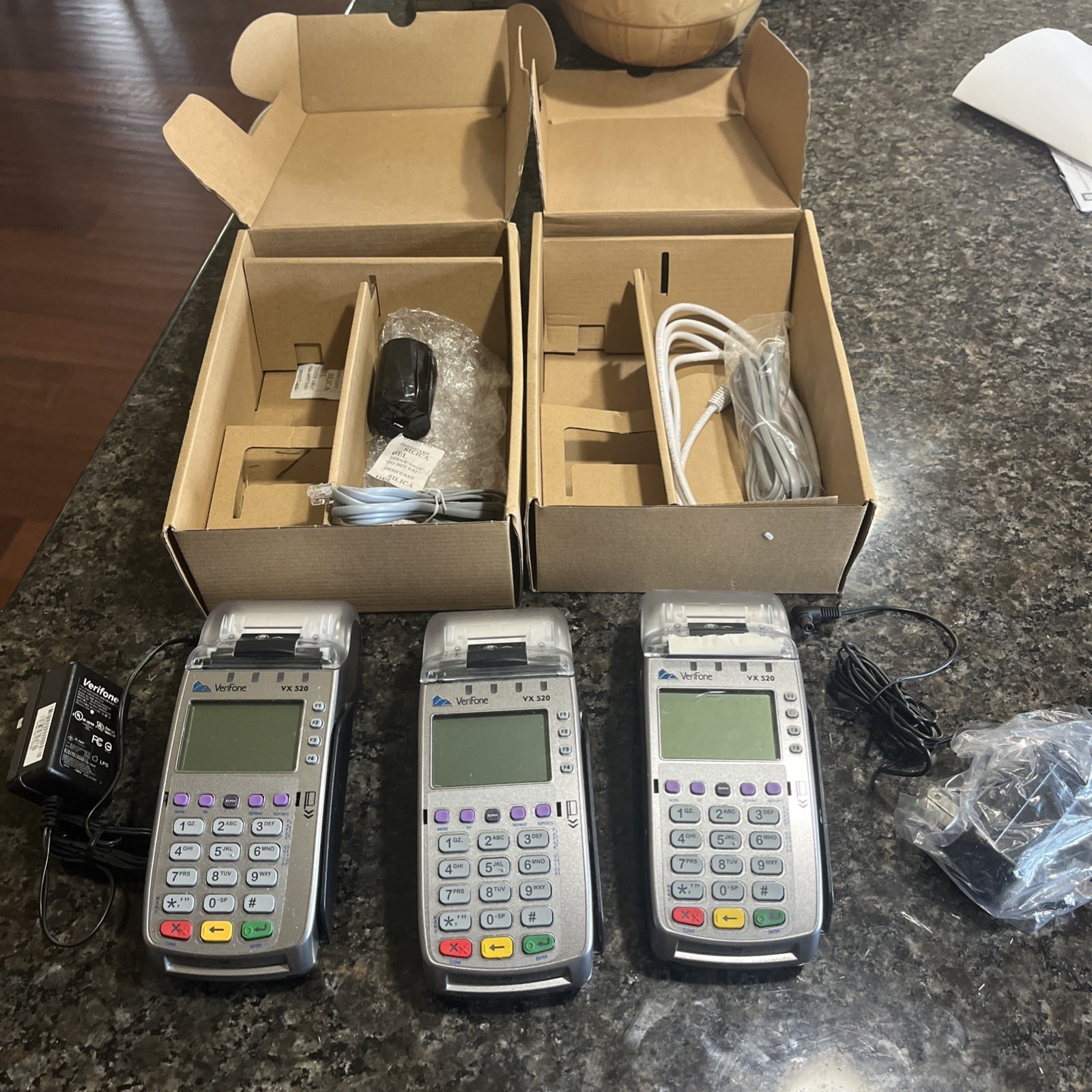 Verifone VX 520 Credit Card Terminal POS Machine w/ Power Supply (lot of 3)*read