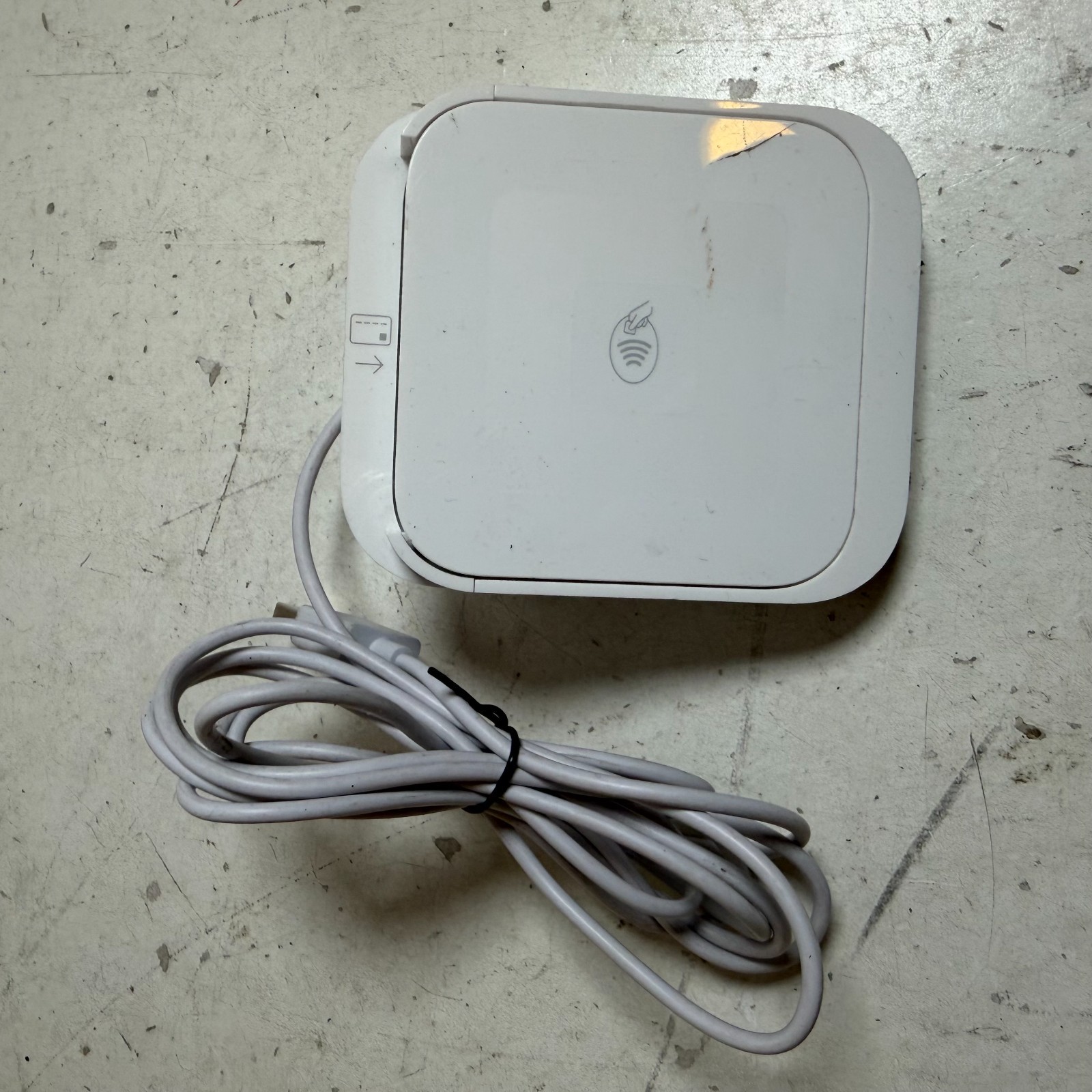 Square White 2nd Generation Contactless and Chip Reader Dock with USB Cable
