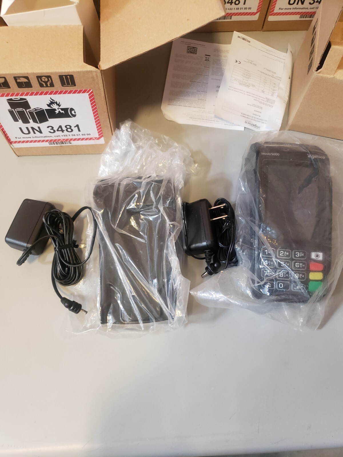 Ingenico Move 5000 (Gen 2), Wireless + Bluetooth base – Lot of 20 New in box