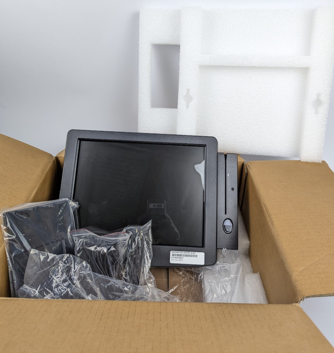 NEW Posiflex Cerner Ceck1501 POS Terminal, SD-700 Magnetic Reader 2GB Wall Mount