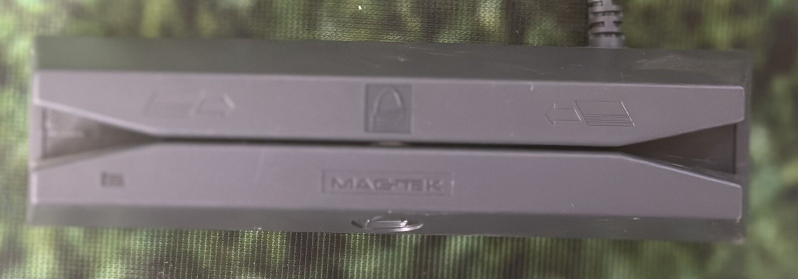 2-TRACK MAGTEK 850-046-00 MAGNETIC STRIP SWIPE CARD READER USB 21073008