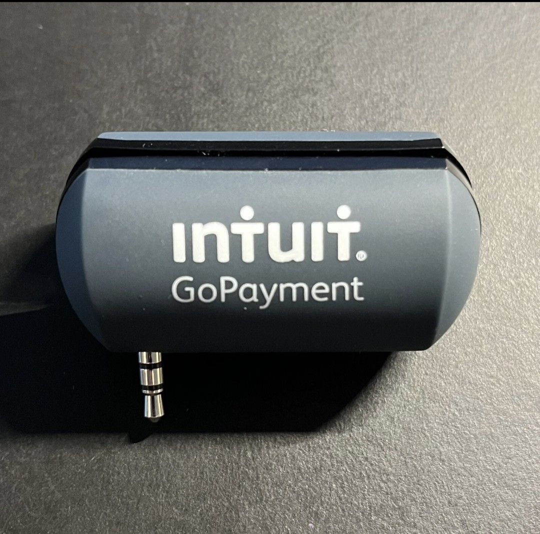 Intuit Gopayment Mobile Payment Credit Card Swiper Credit Reader