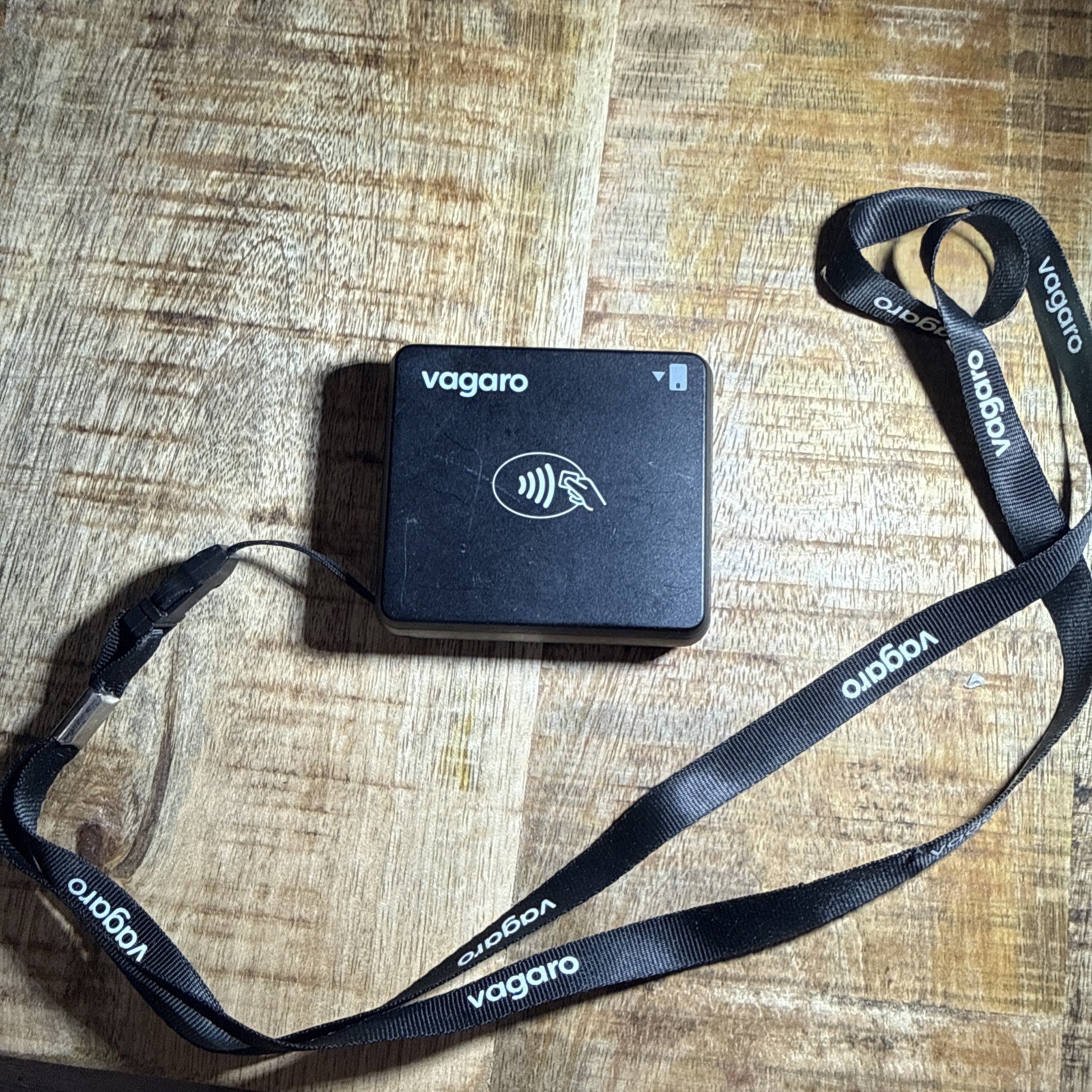 Vagaro Chipper 3X BT BBPOS Bluetooth Credit Card Reader NFC Apple Pay Chip Swipe