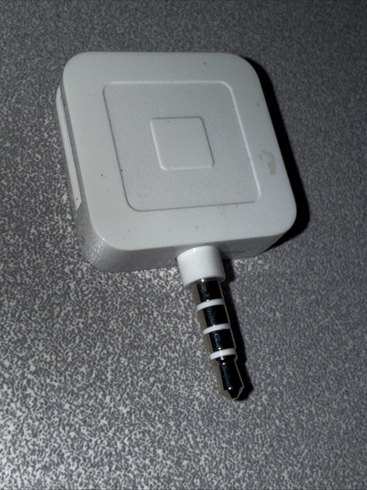 Square 3.5mm Jack Credit/Debit Magstripe Card Square Reader – White