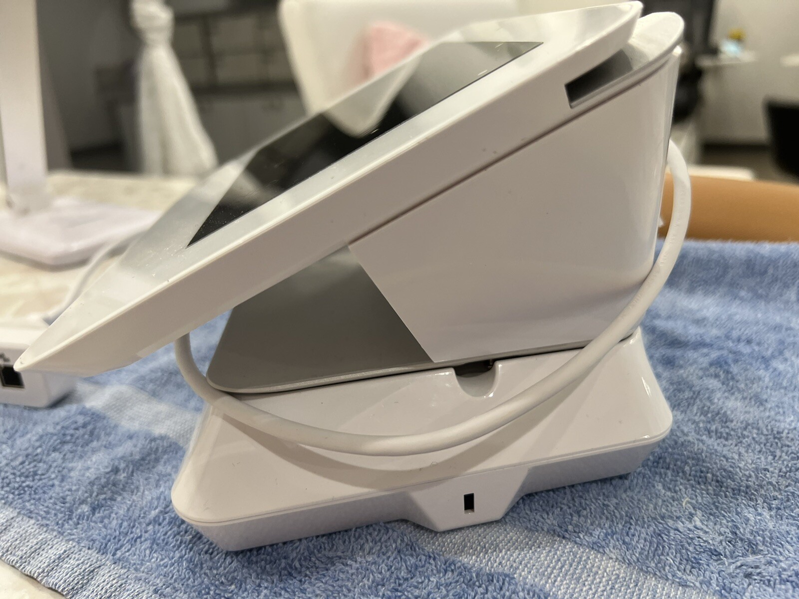 Clover Mini – Card Reader Point of Sale System – Merchant account included