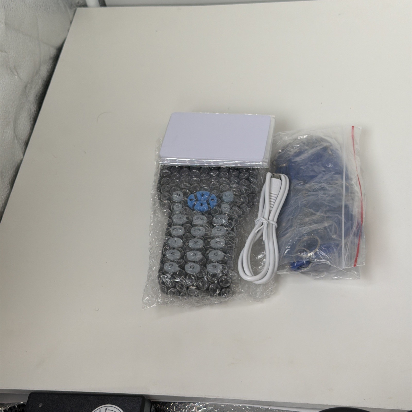 Smart RFID NFC Copier,10 Frequency Handheld 10 Keychain &10 UID Keychain: 8A2