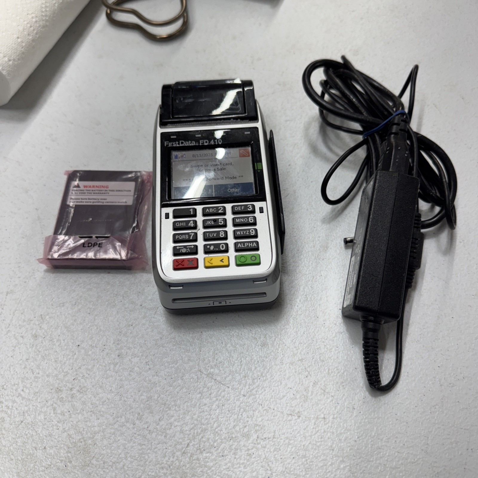 First Data FD410 Credit Card Terminal unit 2 batteries & 1 Charger
