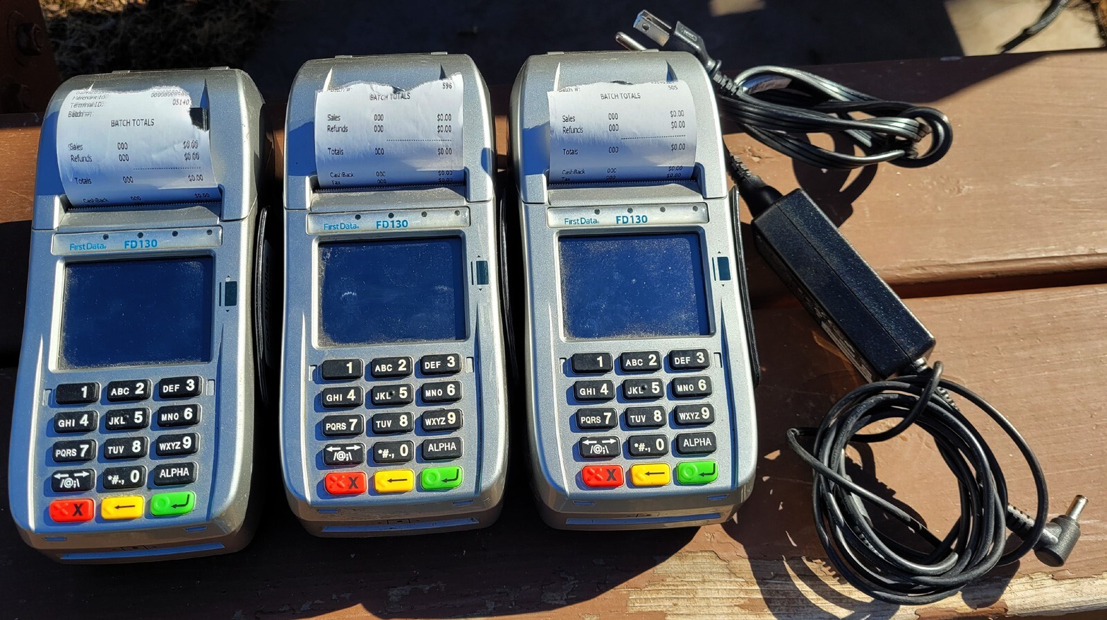 Lot of 3 FIRST DATA FD130 CREDIT CARD TERMINALS – Verified to Turn on and Print