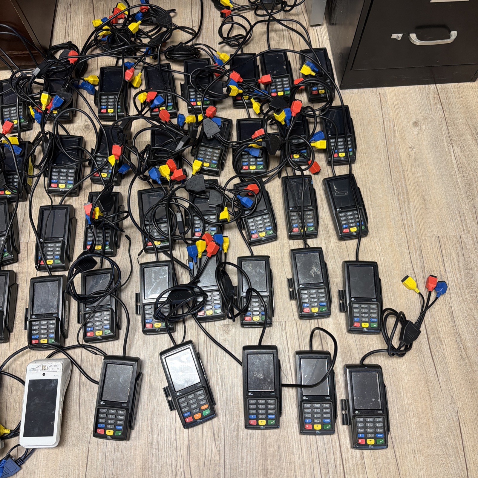 PAX S300 S300-000-364-02NA Credit Card Payment Terminal lot of 75 units