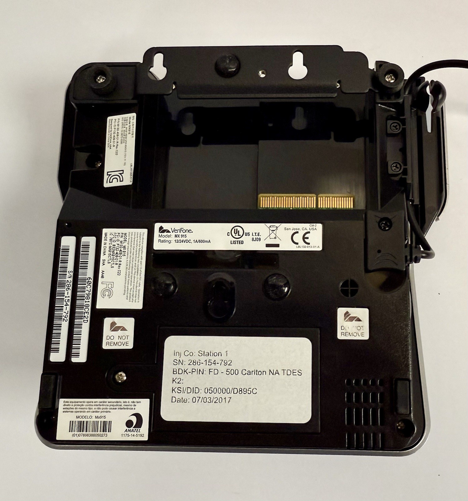 NEW Verifone MX915 M132-409-01 Credit Card Payment Terminal w/ MX900-02 & Mount