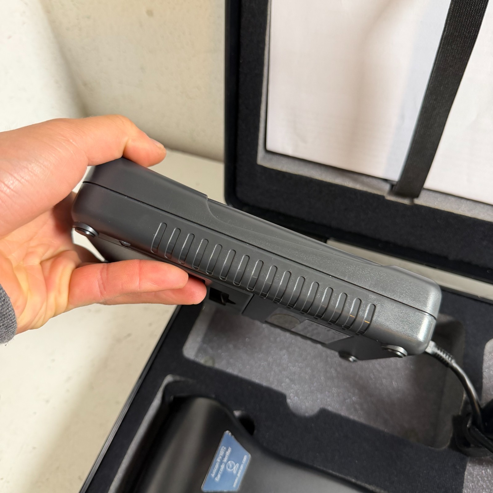 Axicon PV-1072 Black Portable Lightweight Mobile Verifier for Retail Barcodes
