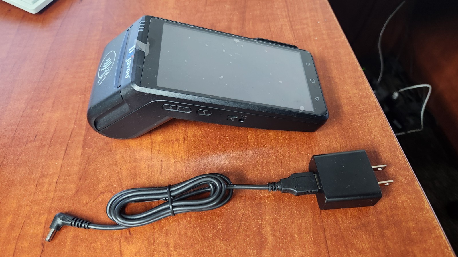 DEJAVOO QD2 WIRELESS TERMINAL (4G + WIFI) “UNLOCKED” USED