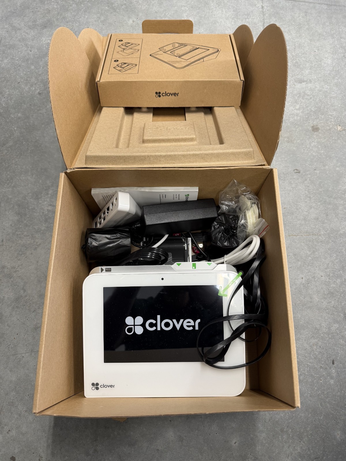 Clover Mini Wifi C300 – Card Reader / POS Point of Sale System W/ Accessories!