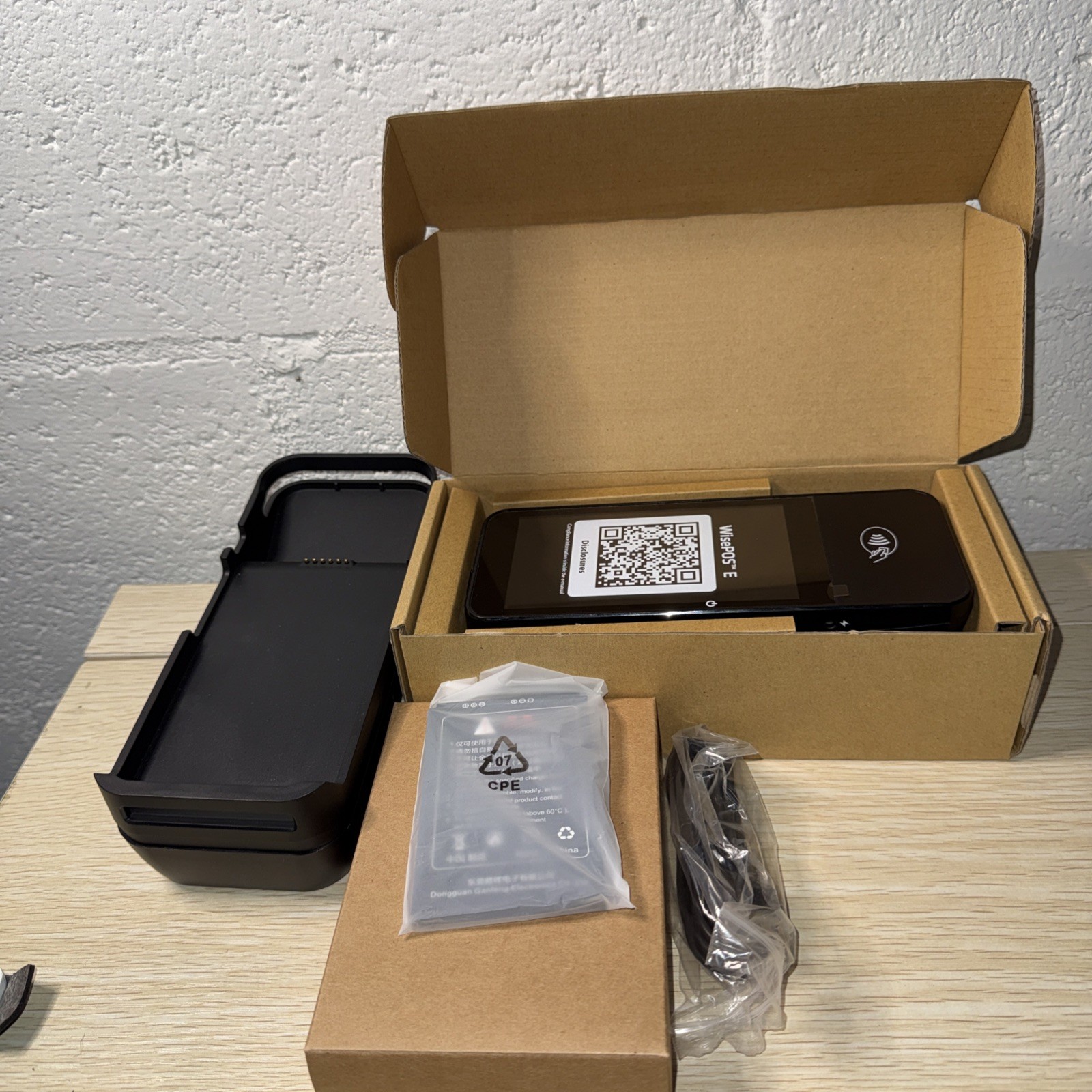 BBPOS WisePOS E WSC51 Card Reader | Charger Cable | Battery | Dock