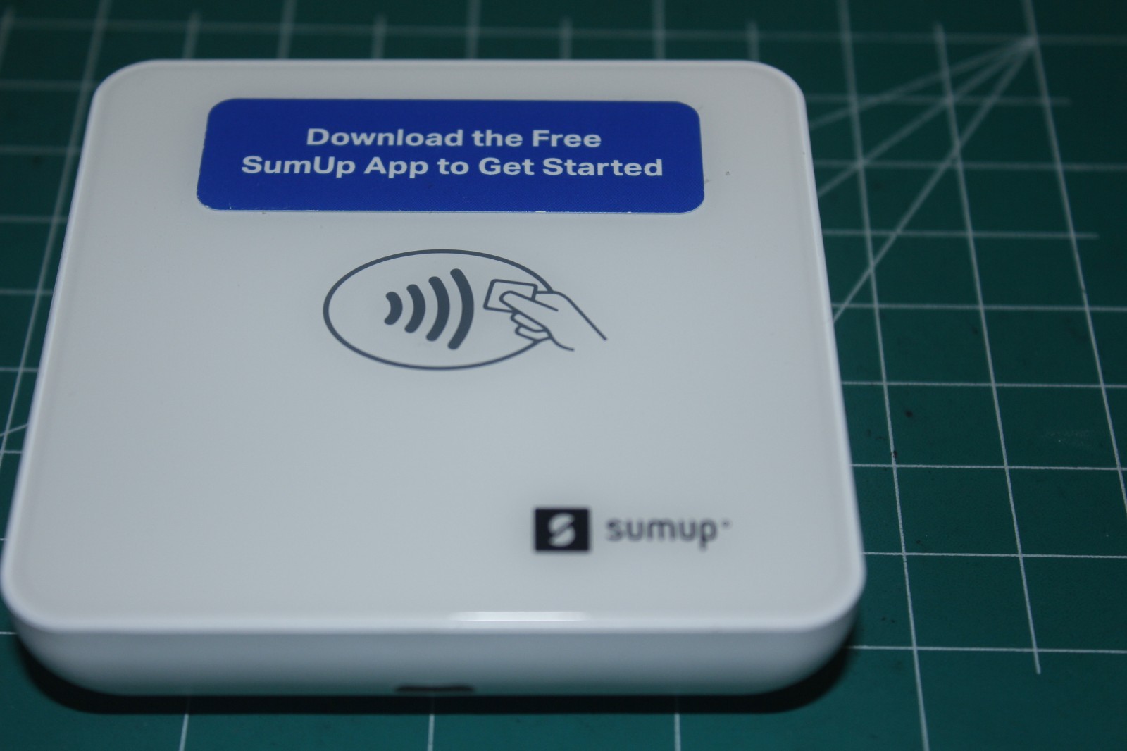 SUMUP CARD TERMINAL READER -PORTABLE ALL IN 1. READ THE DESCRIPTION. UNTESTED.