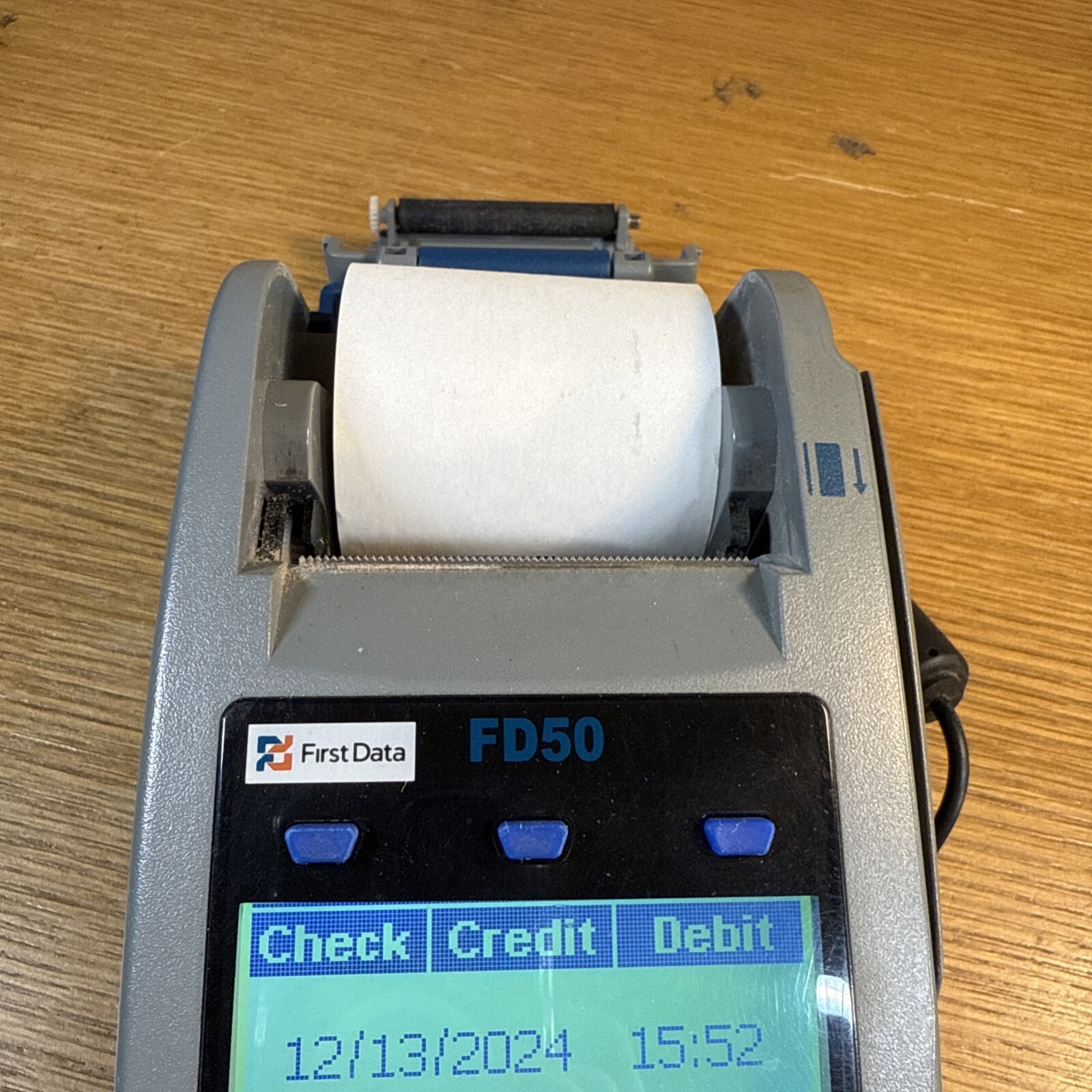 First Data FD50 Credit Card Terminal With Power Cords – Excellent