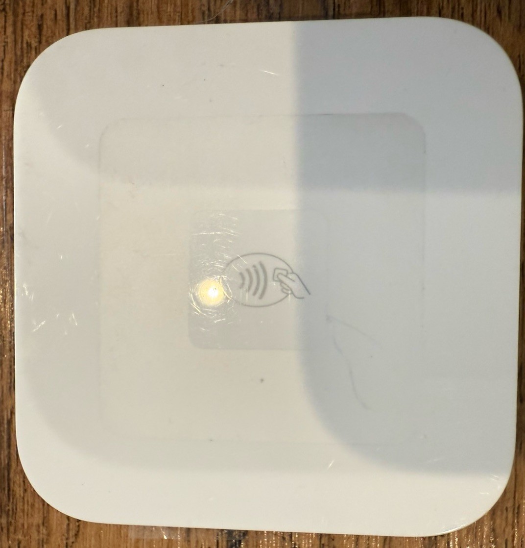Square Contactless Credit Card Chip Reader Model S6 – White – No Cord No Box