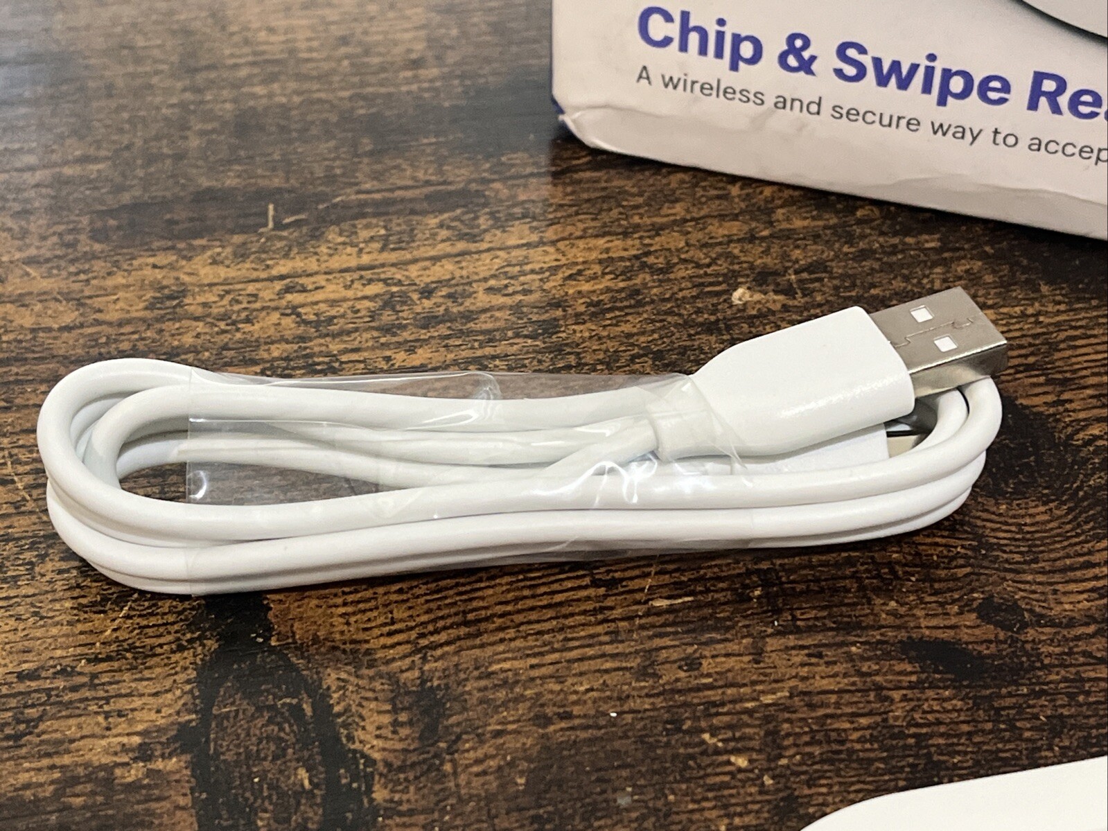 Shopify Chip and Swipe Credit Card Reader White Model S1701 Excellent Condition