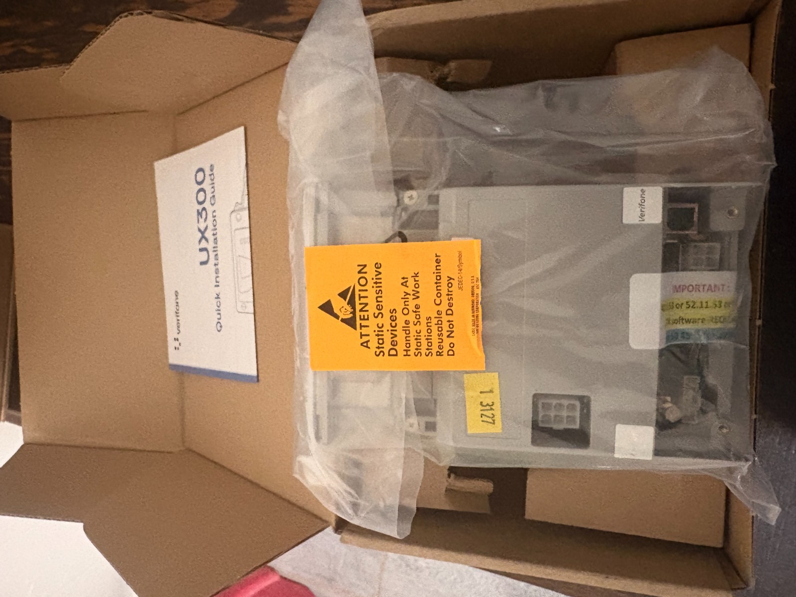 NEW Verifone UX300-WPWR Card Reader M159-300-070-WWA-C Fuel Dispenser Terminal