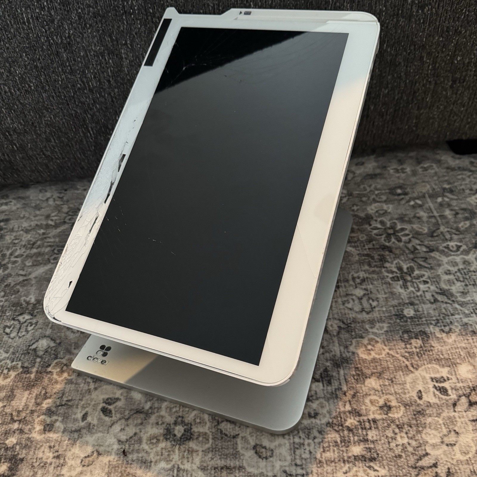 Clover Station C500 POS Point of Sale System CRACKED UNTESTED For parts/repair