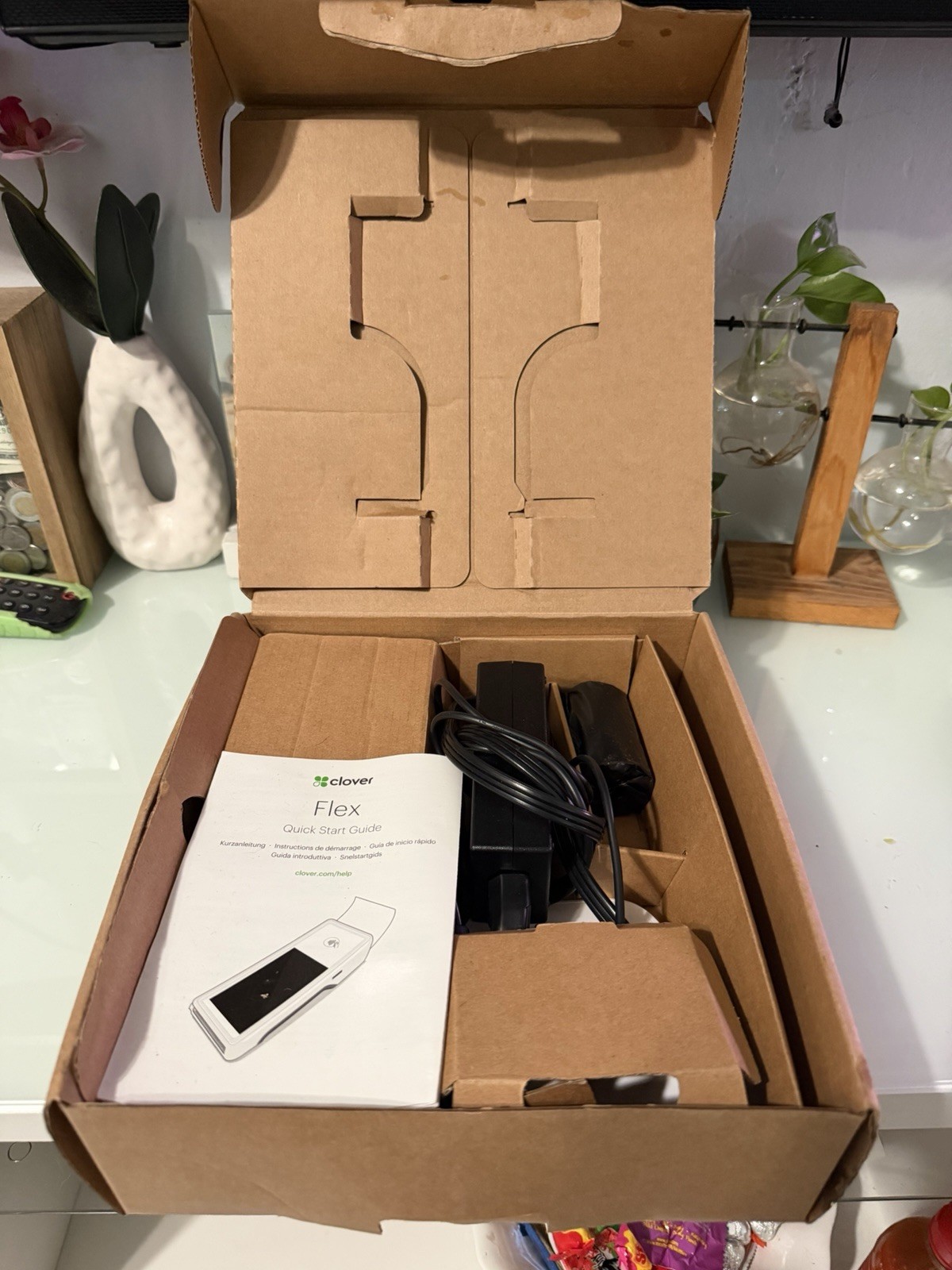 Clover Flex K400 U Wireless Credit Card Terminal Starter Kit w/ Adapter & Cables