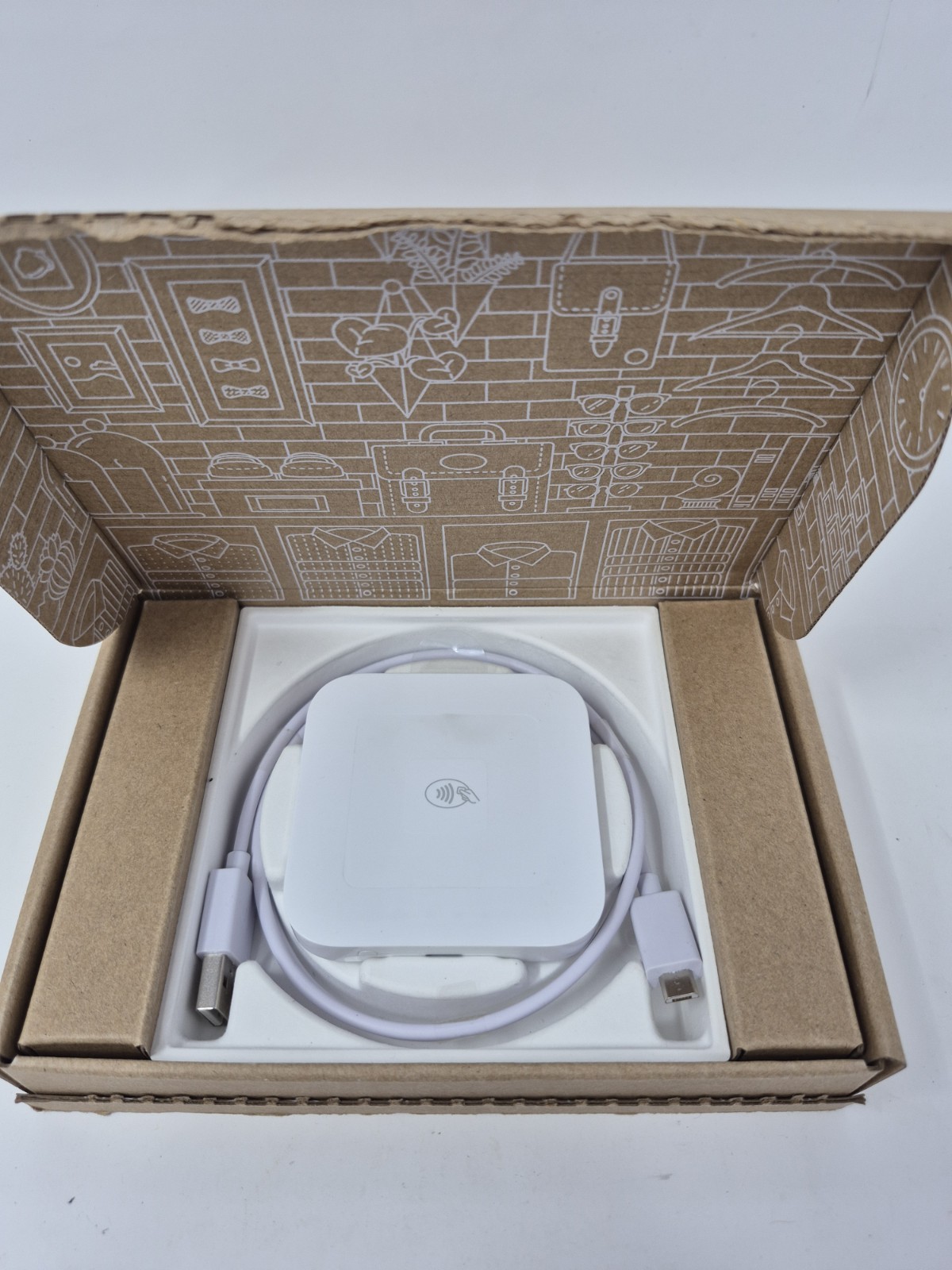 Square S8-1 Contactless Credit Card and Chip Reader – White NEW w/ Box