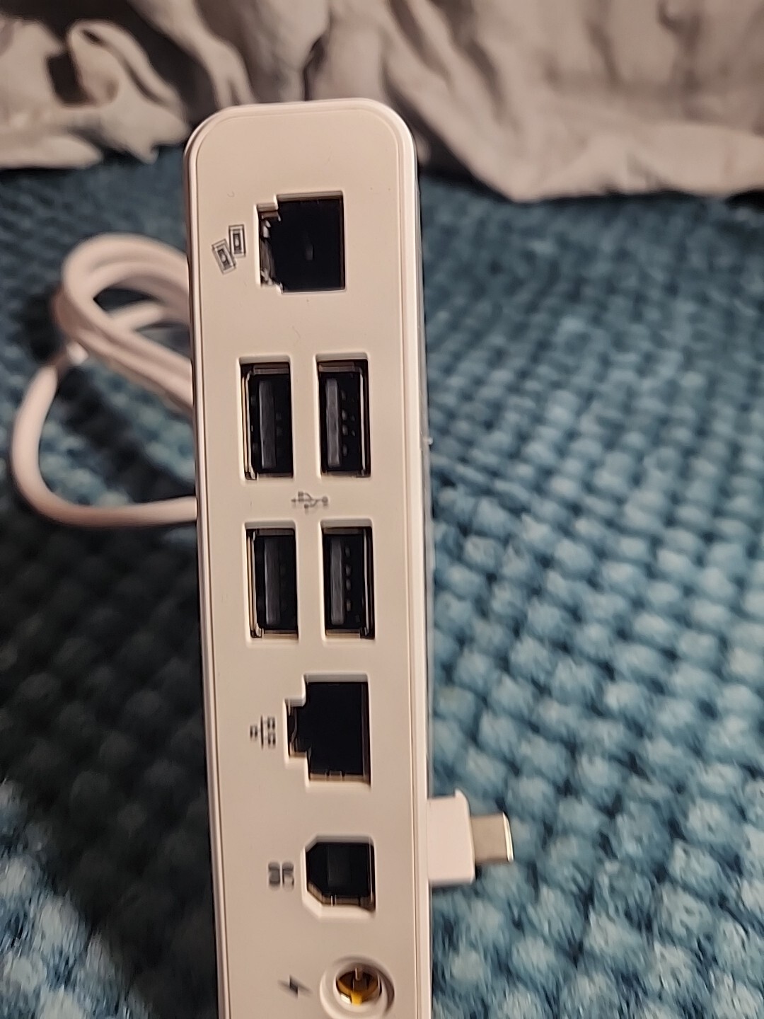 Brand New !!! Clover Cable YJ3 Mini Triangle Hub (1HYNZZZ0168) for Clover Mini