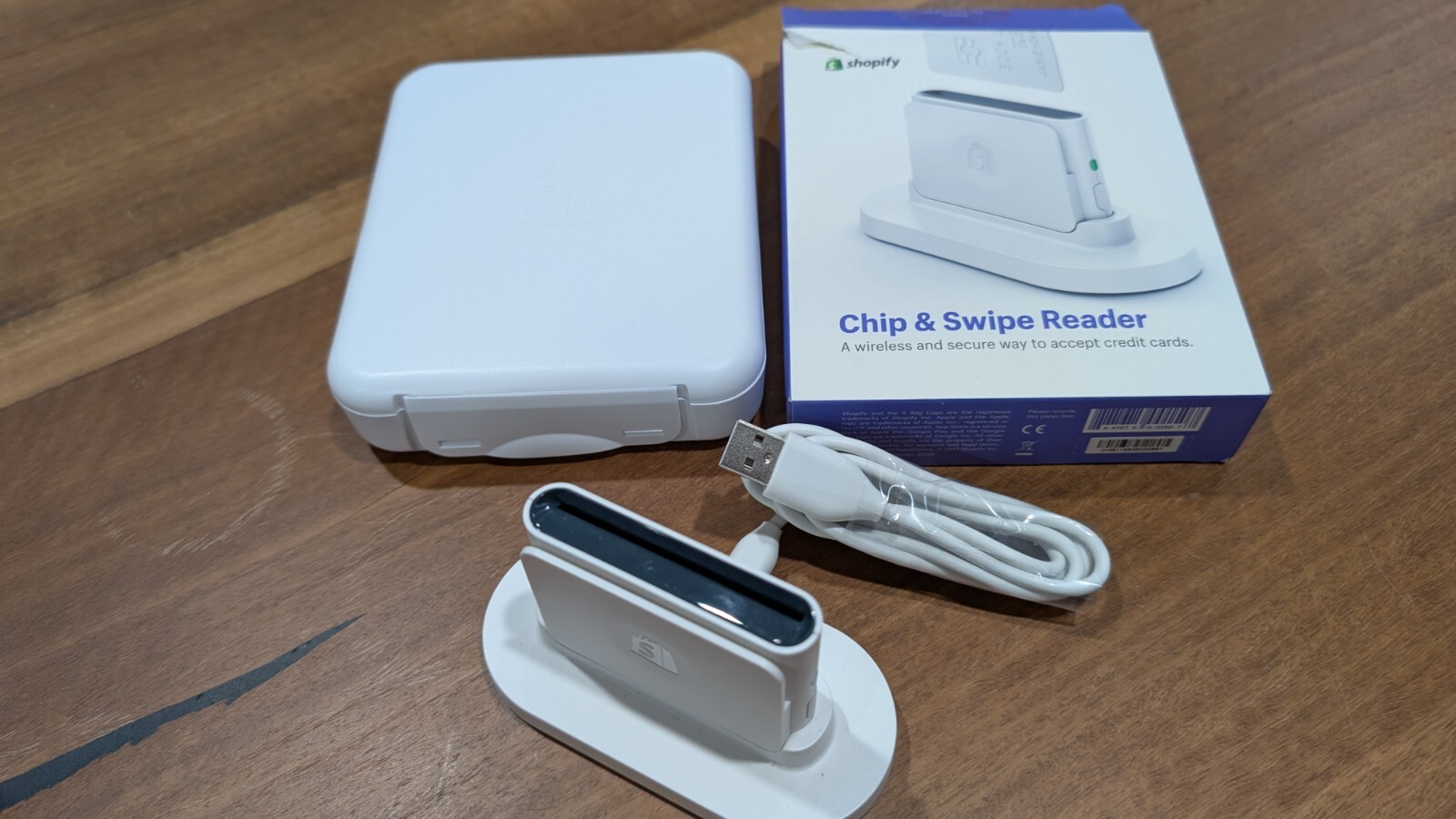 Shopify Chip and Swipe Credit Card Reader White Model S1701 New